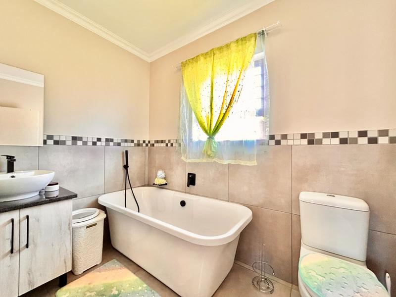 3 Bedroom Property for Sale in Ngwenya River Estate North West